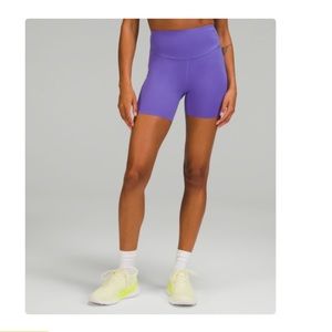 Base Pace High Rise Short 6” running short, size 8